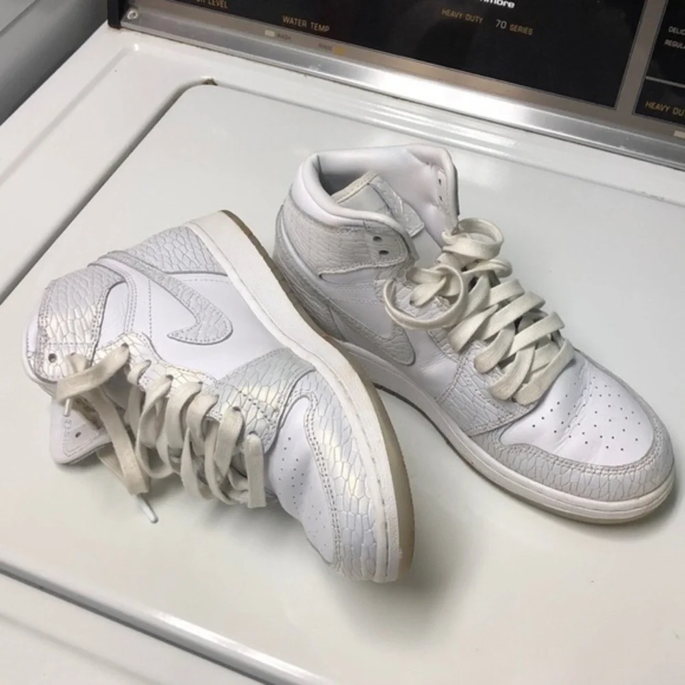 NIKE Air Force high top